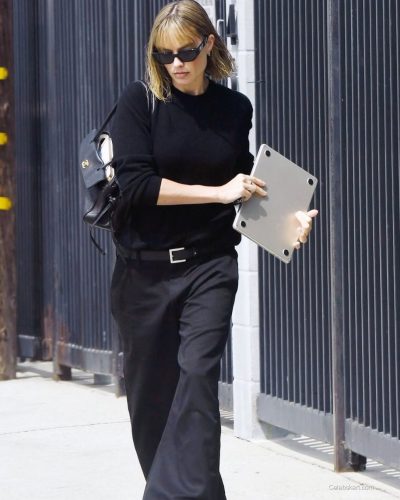 Margot Robbie Exits Office In Los Angeles, 2023