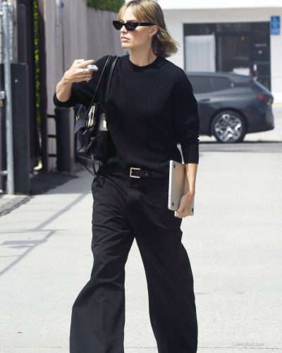 Margot Robbie Exits Office In Los Angeles, 2023 3