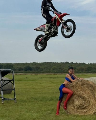 Mia Khalifa looks stunning in stylish look