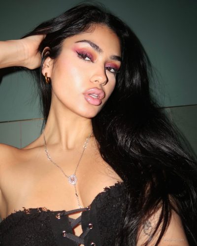 Naaz Torbati stuns in stylish look at Instagram post 2026