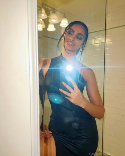 Nazanin Mandi Wows At Event In 2023 6