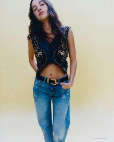 Olivia Rodrigo turns heads in stylish look