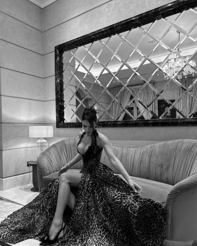 Oriola Marashi looks stunning in stylish look