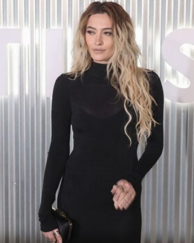 Paris Jackson refined black dress complemented by heeled sandals