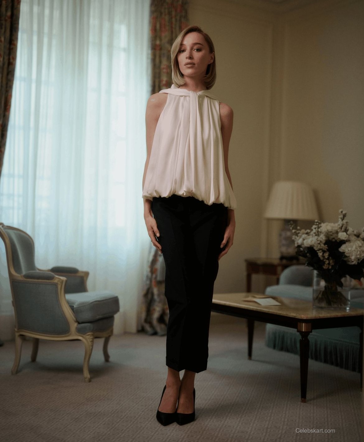 Phoebe Dynevor At Paris Fashion Week 2026 4