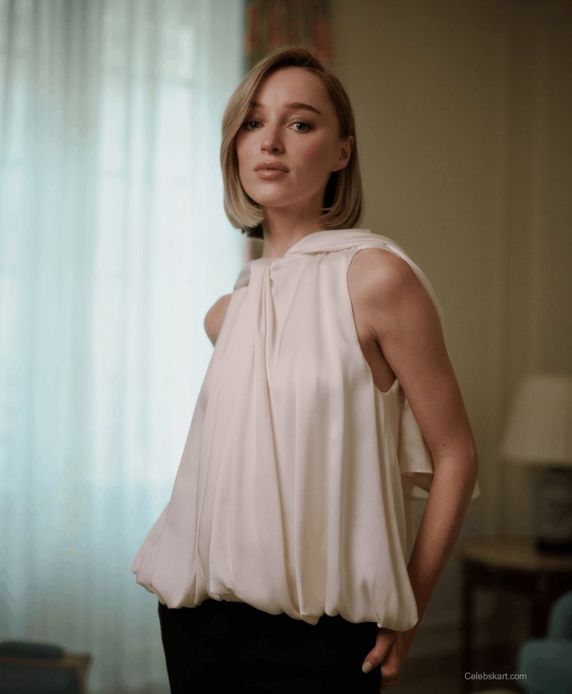 Phoebe Dynevor At Paris Fashion Week 2026 5