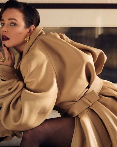 Rachel McAdams denim shorts and black top with heels