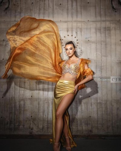 Rachel Pizzolato turns heads in stylish look