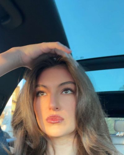 Rachel Pizzolato turns heads in stylish look