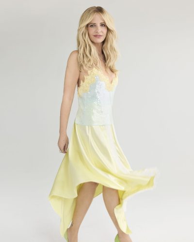 Sarah Michelle turns heads in stylish look