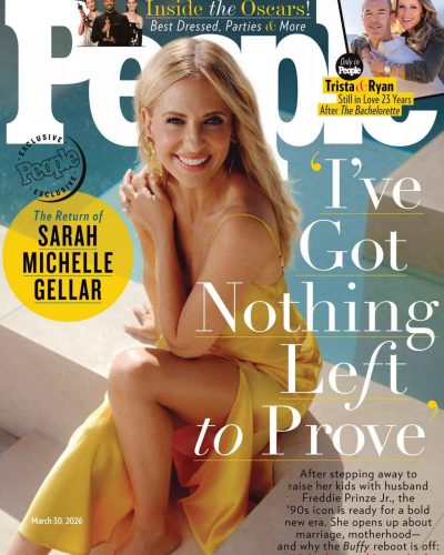 Sarah Michelle showcases magazine look