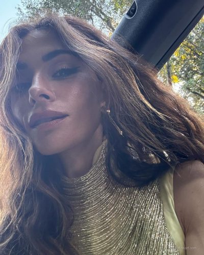 Sarah Shahi looks stunning in stylish look