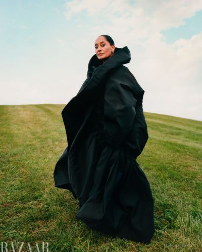 Tracee Ellis stuns in stylish look at appearance 2021