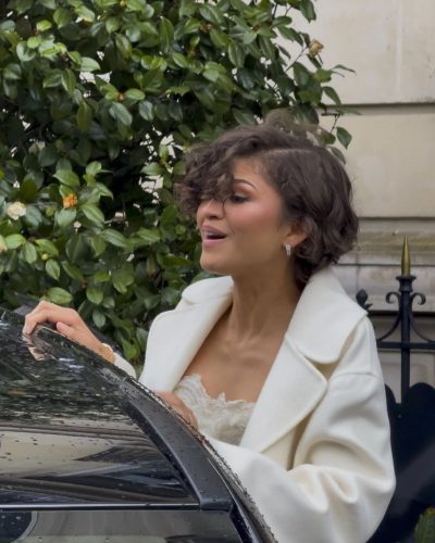 Zendaya Dazzles In White Outfit At Paris Event 2023 2
