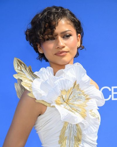 Zendaya white dress a chic and minimalistic style