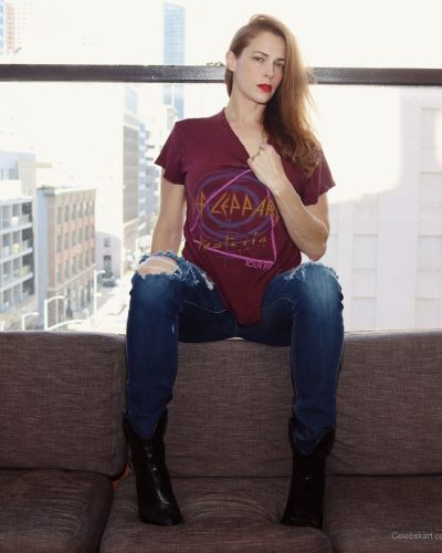 Amanda Righetti's Chic Look For The Bare Magazine 2026