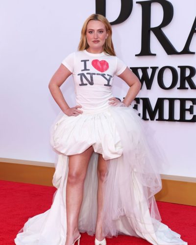 Amelia Dimoldenberg At The Devil Wears Prada 2 Premiere 2023 picture 2