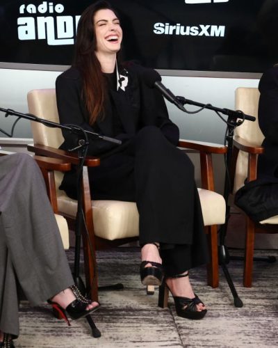 Anne Hathaway At Siriusxm Studios In Nyc 2026 5