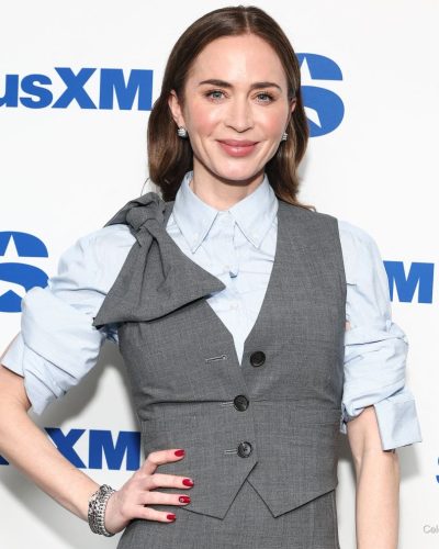Anne Hathaway At Siriusxm Studios In Nyc 2026 6