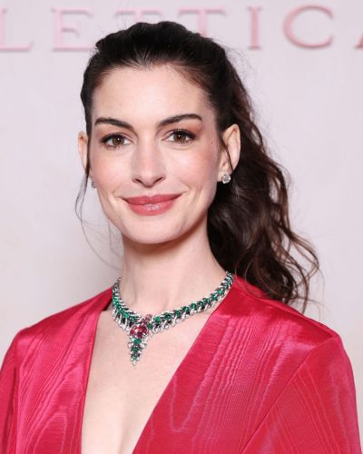 Anne Hathaway Shines At Bvlgari Event 2023 4