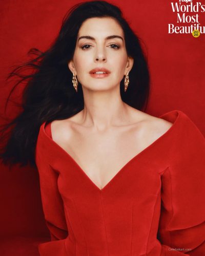 Anne Hathaway photo image 3