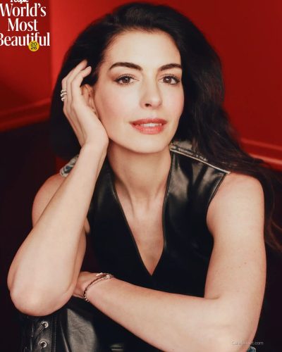 Anne Hathaway photo image 5