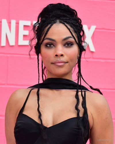 Bella Murphy at Roommates Premiere image 4