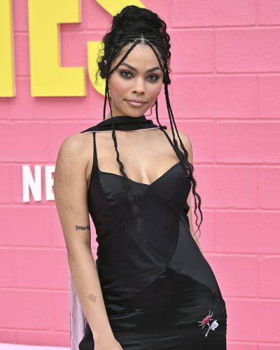 Bella Murphy at Roommates Premiere image 7