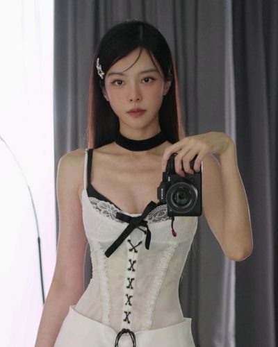 Cathryn Li photo image 2