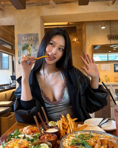 Cece Zhen Dazzles In Stylish Ensemble At 2023 Event