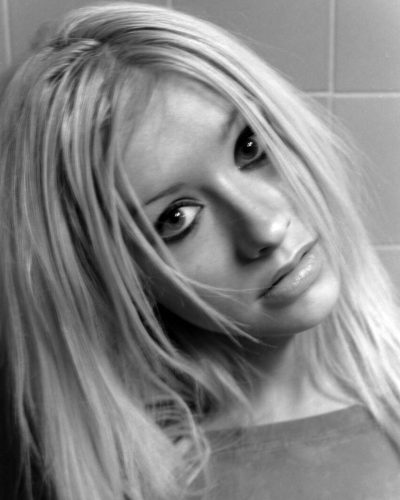 Christina Aguilera At Photoshoot 2001: Bold Style Statement 9