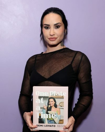Demi Lovato showcases black dress