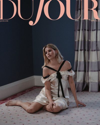 Elizabeth Banks in chic off-shoulder mini dress in soft pastel