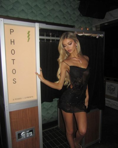 Emily Dobson Dazzles In Black Dress – 2026 8