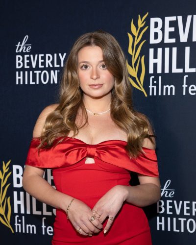 Giana Carli in gold outfit look