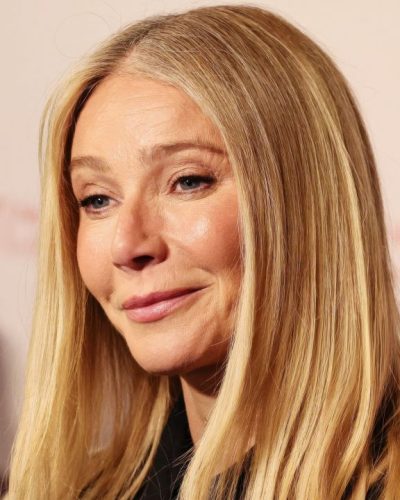 Gwyneth Paltrow turns heads in blazer