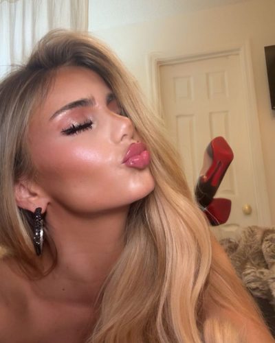 Izzy Darnell photo image 4