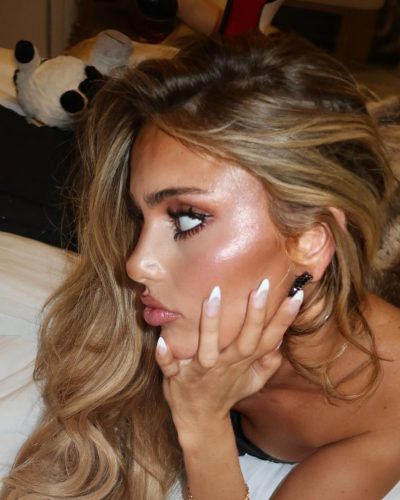 Izzy Darnell photo image 5