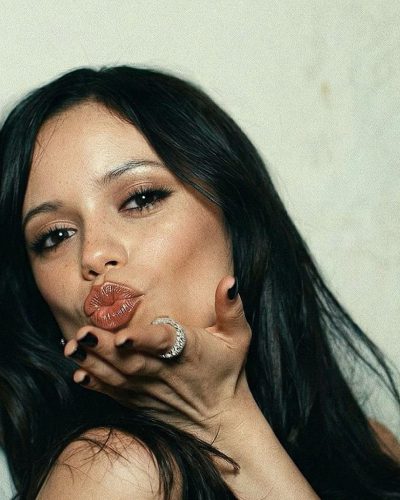 Jenna Ortega’s Iconic Look: Instagram 2023