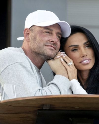 Katie Price Out In Dubai 2023, Style Spotlight 2