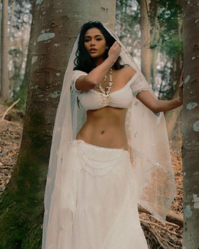 Komal Ilsanker – Stunning Outfit At Nature Shoot 2023