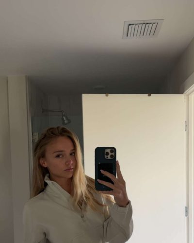 Kyla Dodds turns heads in stylish look