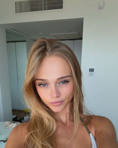 Kyla Dodds, Stunning Brown Dress At Instagram Shoot 2023 18