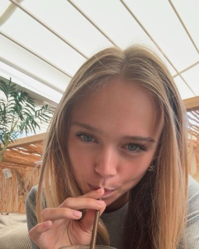 Kyla Dodds, Stunning Brown Dress At Instagram Shoot 2023 24