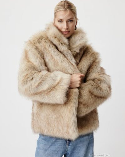 Lena Gercke chic high-waisted trousers in a warm tone