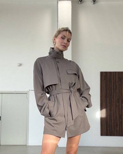 Lena Gercke casual yet sophisticated brown sweater ensemble