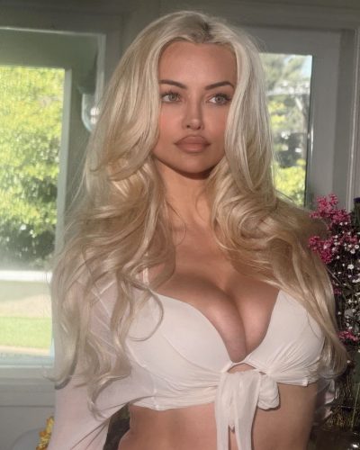 Lindsey Pelas Instagram 2023 main photo