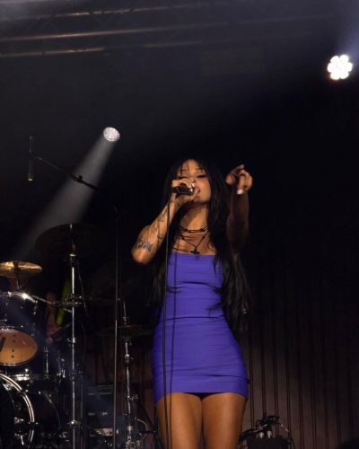 Maggie Lindemann photo image 2