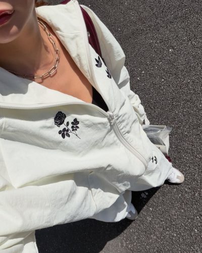 Makoto Minami Dazzles In White Tracksuit – 2026 3