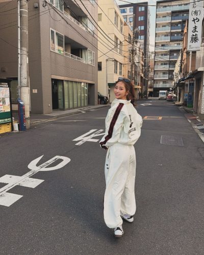 Makoto Minami Dazzles In White Tracksuit – 2026 4